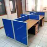 Meja Kerja Staf Partisi Kantor Kubikal 4 Staf Tinggi 100 cm-1 Warna